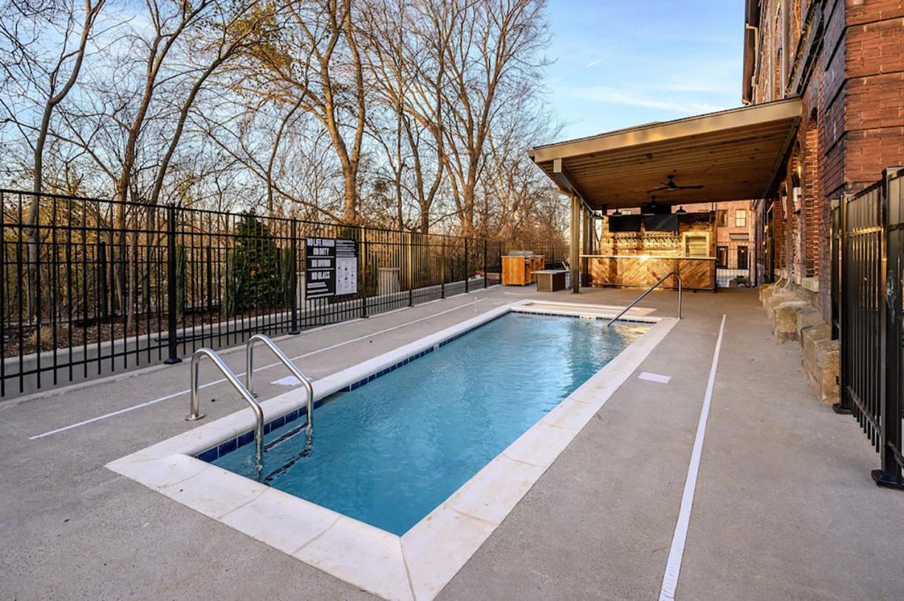 One-Of-A-Kind! Roll Up Garage Door-Pool, Speakeasy Nashville Exterior foto