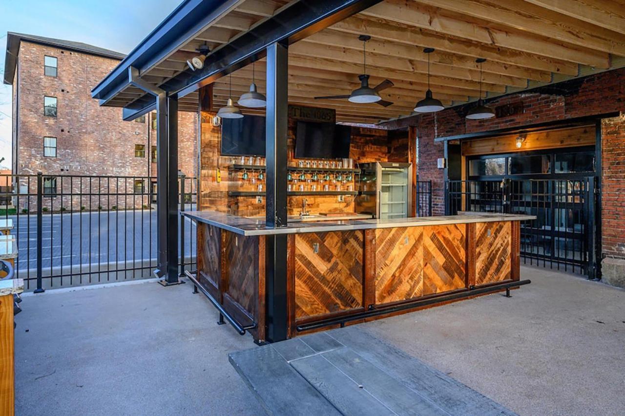 One-Of-A-Kind! Roll Up Garage Door-Pool, Speakeasy Nashville Exterior foto