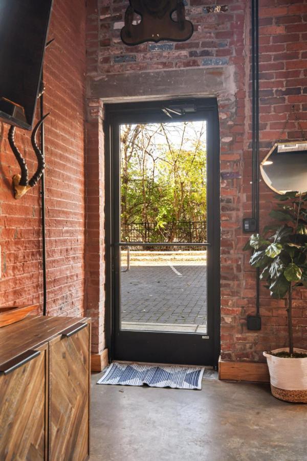 One-Of-A-Kind! Roll Up Garage Door-Pool, Speakeasy Nashville Exterior foto