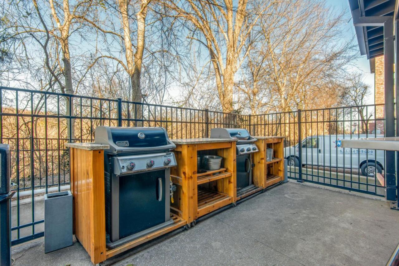 One-Of-A-Kind! Roll Up Garage Door-Pool, Speakeasy Nashville Exterior foto